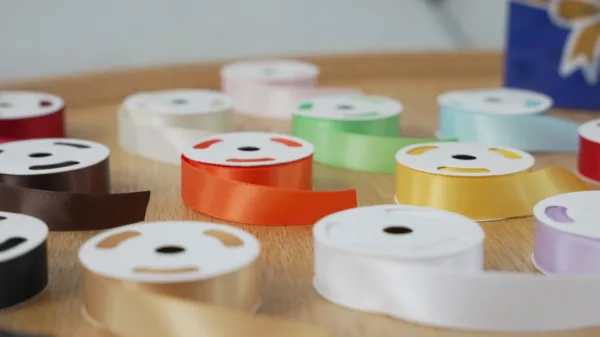 Pack de 16 bobines de 4,5m de Satin Double Face